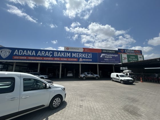 Adana Araç Bakım Merkezi tesis cephesi ve müşteri otoparkı